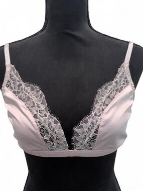 Victoria’s Secret Pink Lace Bralette Size L Soft Girl Coquette